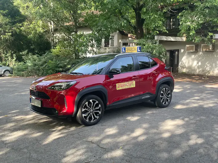 Toyota Yaris Cross — vozilo za obuku B kategorije u Auto školi Dušan Start Smederevo